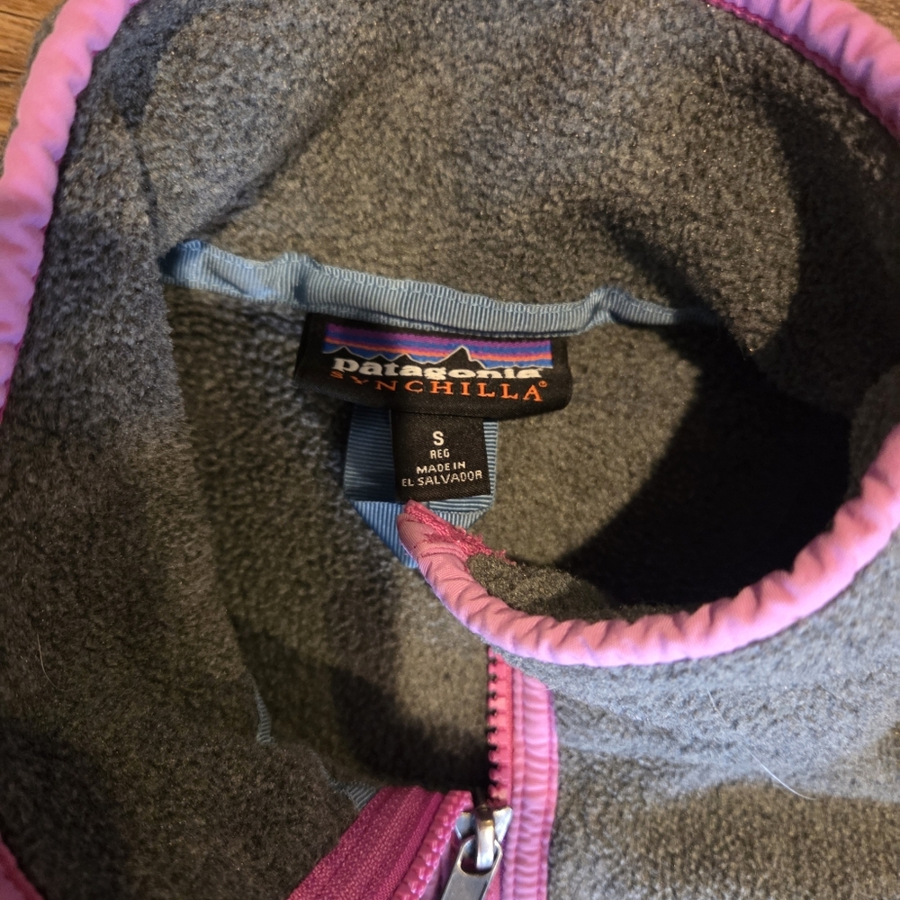 Women's Patagonia Synchilla Sweatshirt Sweater Small Gray Purple Full Zip - Picture 2 of 6